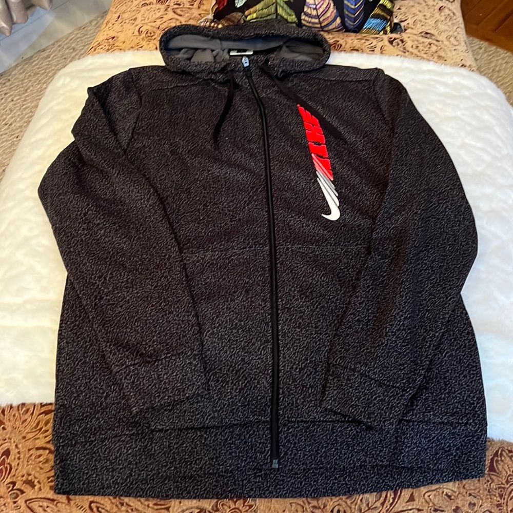 Nike men’s hoodie/sweatshirt